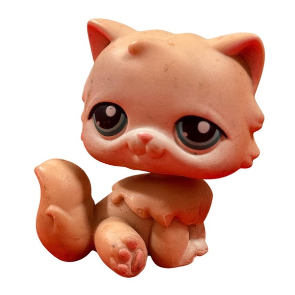 Hasbro Other - Littlest‎ Pet Shop Persian Cat Toy Figure Peach Color Eyes